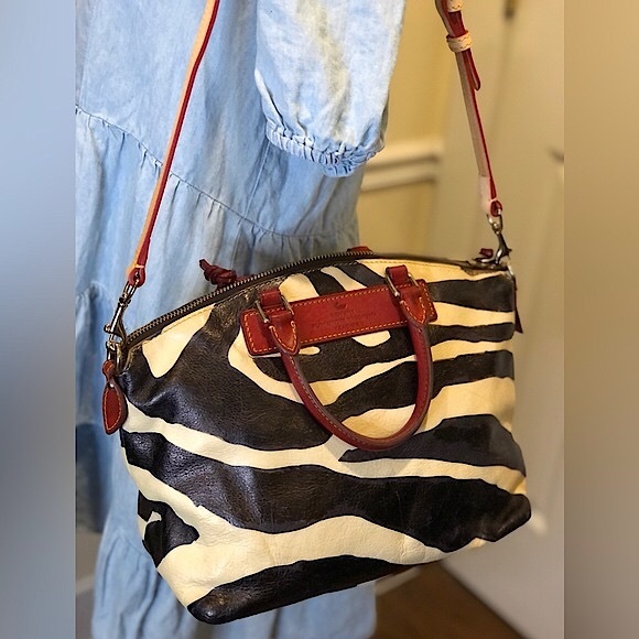 DOONEY BOURKE Vacchetta Leather Zebra Stripe Dome Shaped Crossbody Shoulder Bag - Picture 3 of 17